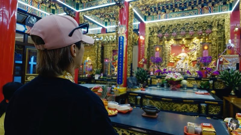 FTISLAND主唱李洪基近日因演唱会来到高雄，特别更新YouTube影片记录这趟旅程。（图／翻摄自YouTube-홍기종기 (이홍기)）