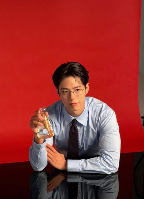 早在2025年5月朴宝剑便被韩媒独家披露接获《夜行者》男主角邀约。（图／翻摄自IG @bogummy）